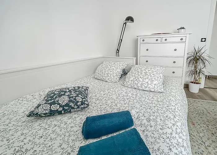 Sejour Calme Au Coeur De Brest, Vue Sur La Rade