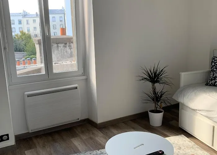 Sejour Calme Au Coeur De Brest, Vue Sur La Rade