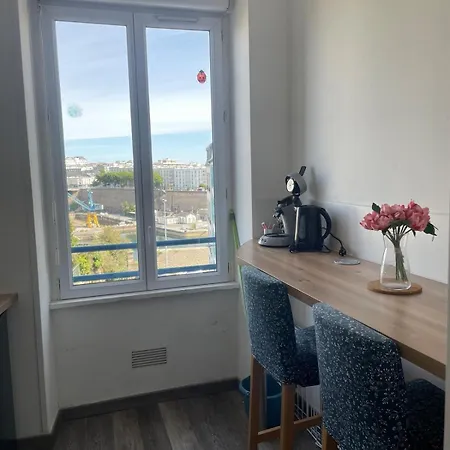 Apartment Studio-petite Vue Mer- Proche Du Chateau