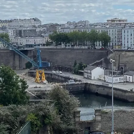 Sejour Calme Au Coeur De Brest, Vue Sur La Rade Appartement *
